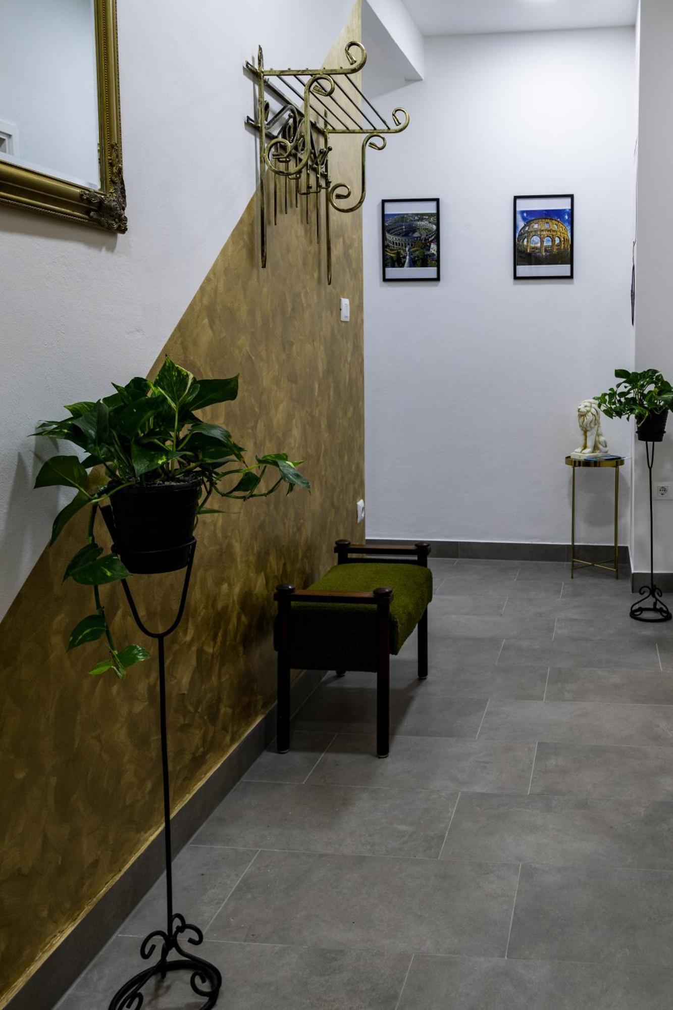 Santina Apartament *